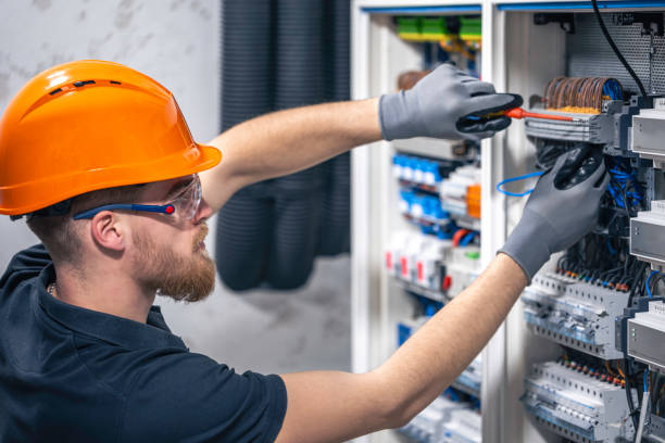 Best Affordable Emergency Electrician  in Savanna, IL